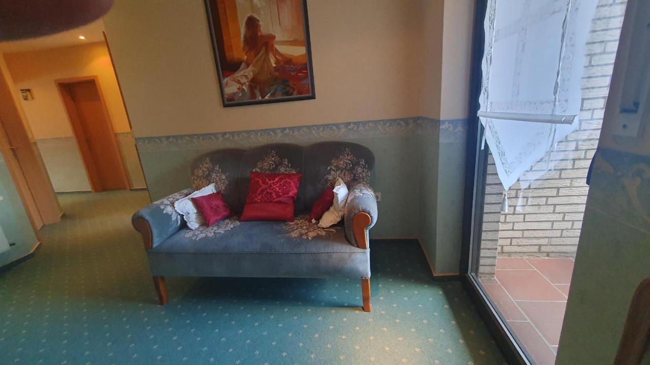 Ferienwohnung Hahnentange 拉奥德芬 外观 照片